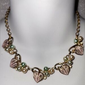 Vintage 50s Floral Faux Pearl Goldtone Choker / Necklace